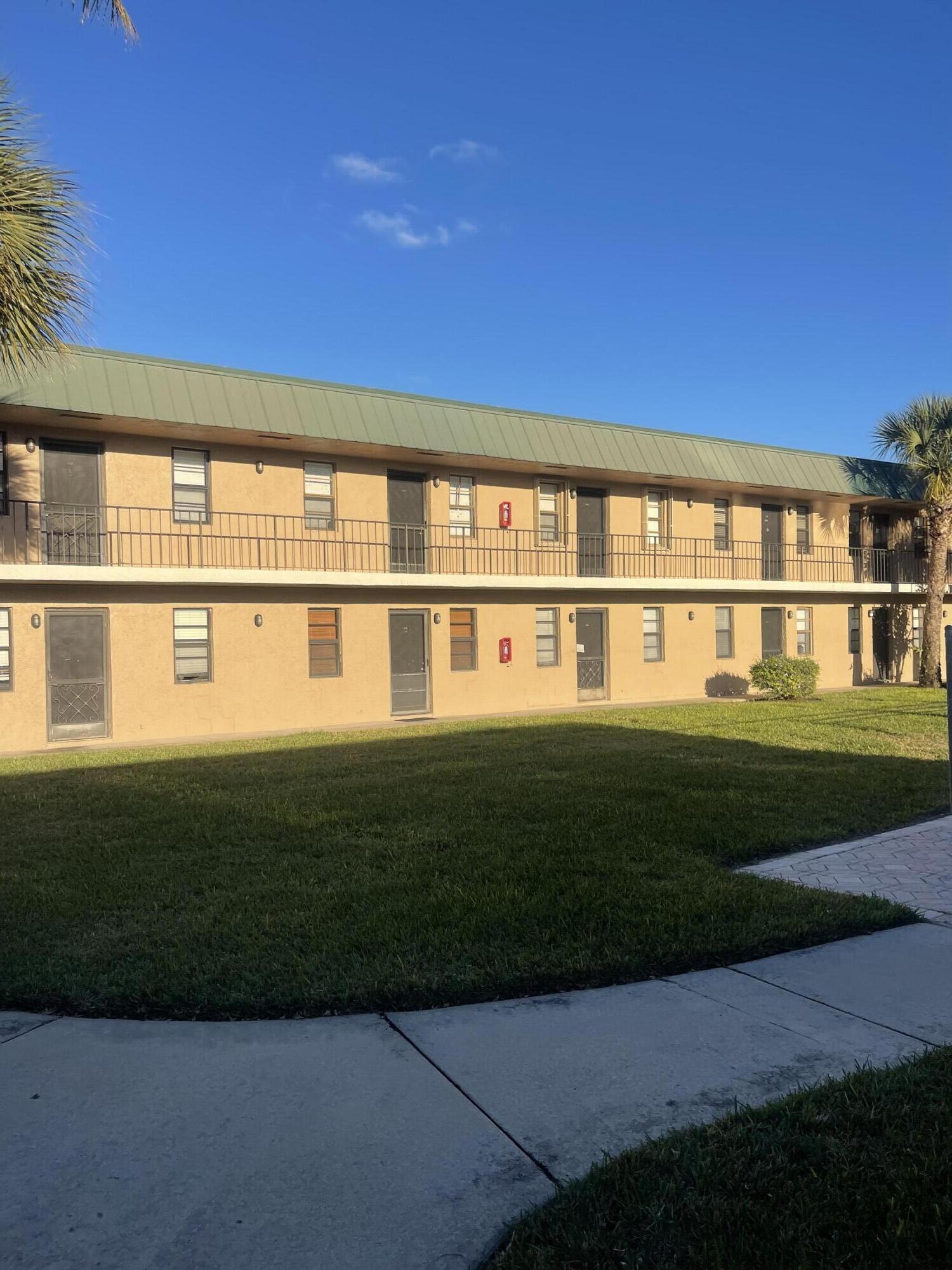 a view of house with garden