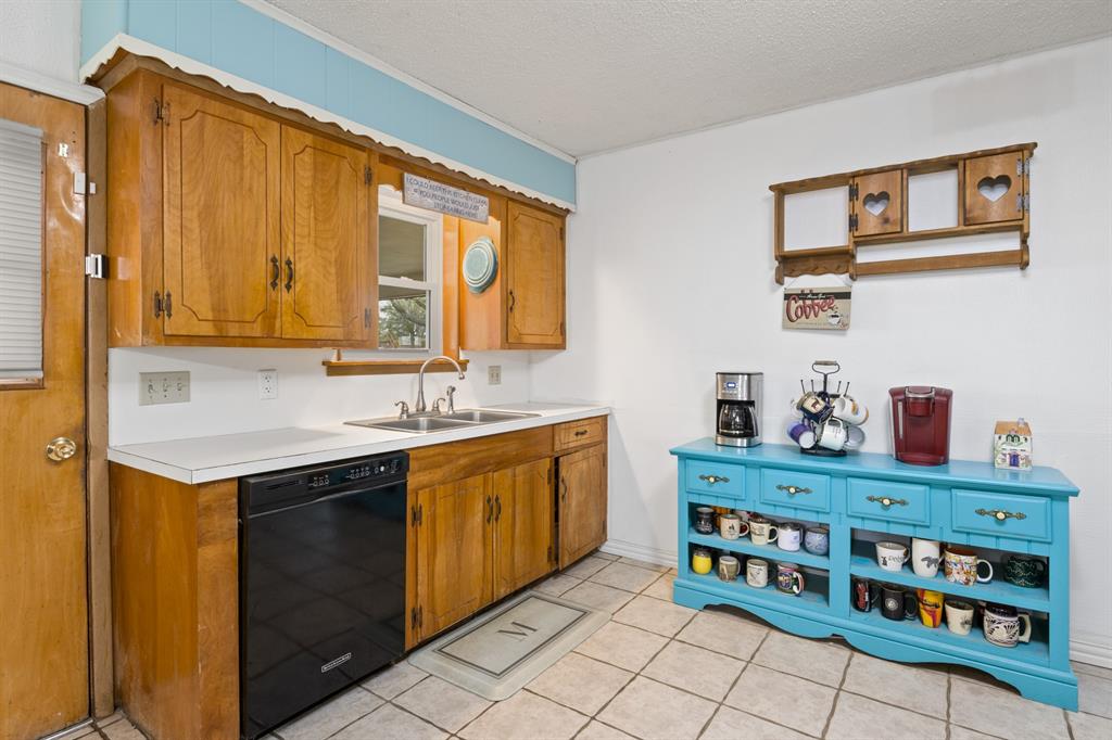 401 Hickory Street Mount Pleasant, TX 75455 - Photo 15 of 38