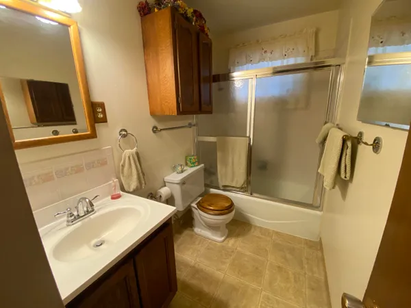 $220,000 | 1111 East Park Avenue, Riverton, WY 82501