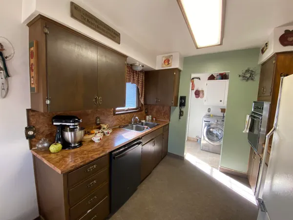$220,000 | 1111 East Park Avenue, Riverton, WY 82501