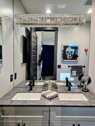 1111 Walton Lane Austin, TX 78721 - Photo 15 of 20