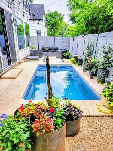 1111 Walton Lane Austin, TX 78721 - Photo 19 of 20