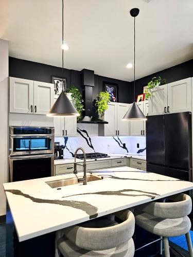 1111 Walton Lane Austin, TX 78721 - Photo 6 of 20