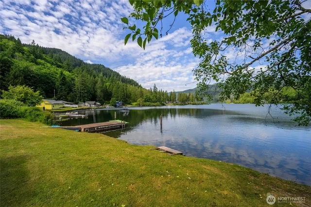$1,300,000 | 3130 South Bay Vista Drive, Sedro-Woolley, WA 98284