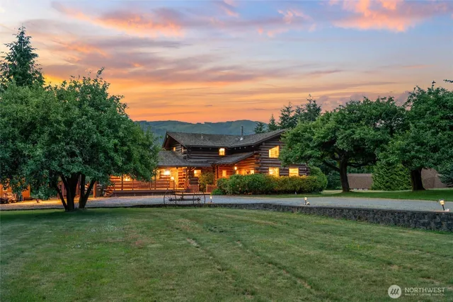 $1,300,000 | 3130 South Bay Vista Drive, Sedro-Woolley, WA 98284