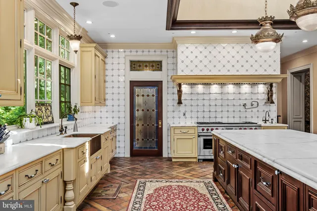 $3,000,000 | 205 East Central Avenue, Moorestown, NJ 08057