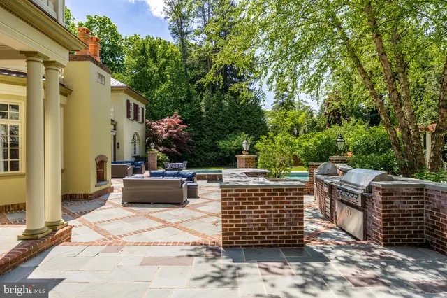 $3,000,000 | 205 East Central Avenue, Moorestown, NJ 08057