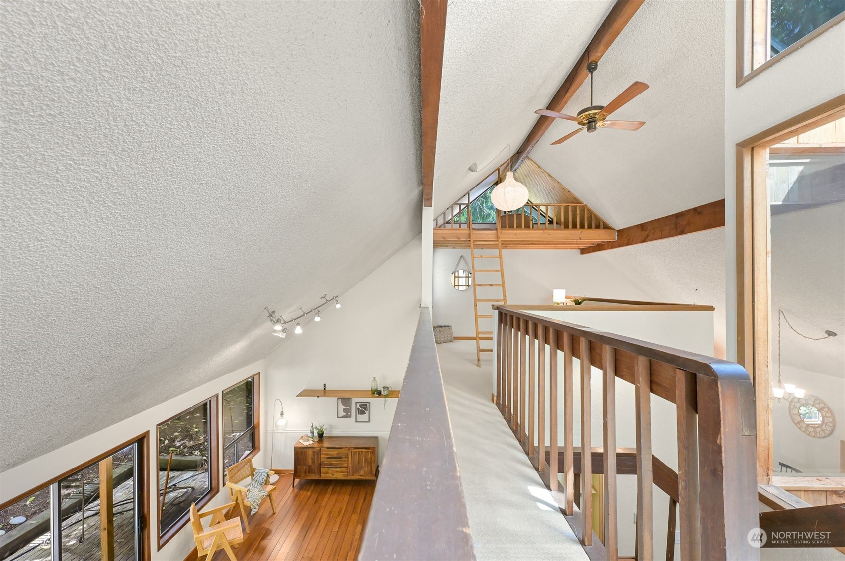1506 Willowbrook Place Bellingham, WA 98229 - Photo 9 of 37 a view of an entryway with wooden floor