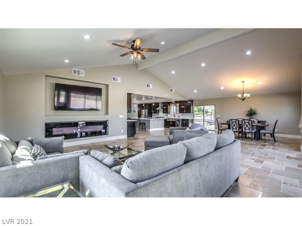 11341 Blue Diamond Road Las Vegas, NV 89161 - Photo 12 of 49 Gallery Image 12