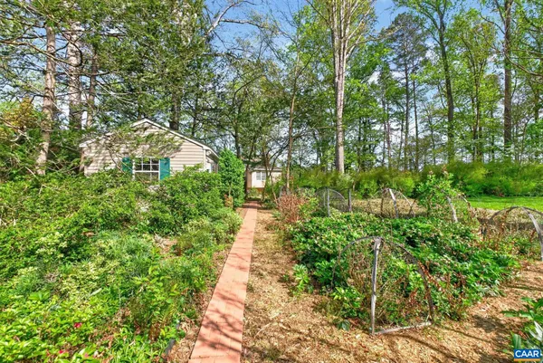 $775,000 | 2409 Kerry Lane, Charlottesville, VA 22901
