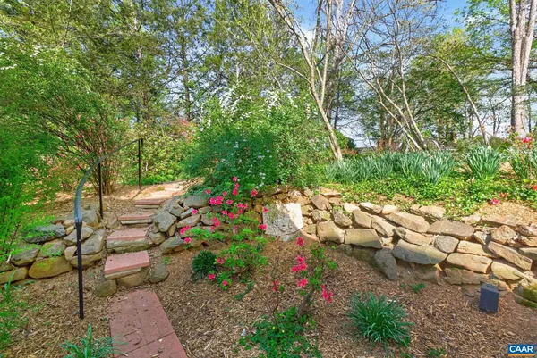 $775,000 | 2409 Kerry Lane, Charlottesville, VA 22901