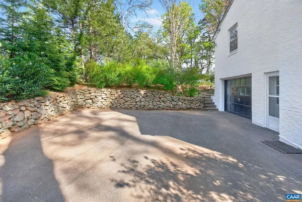 $775,000 | 2409 Kerry Lane, Charlottesville, VA 22901
