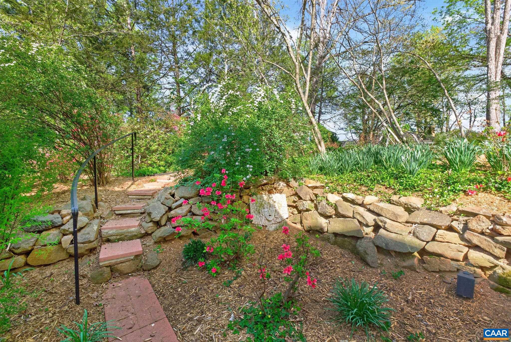 2409 Kerry Lane Charlottesville, VA 22901 - Photo 18 of 54