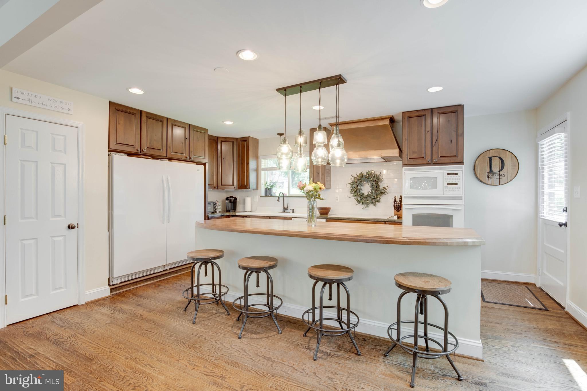 52 Holly Road Severna Park, MD 21146 - Photo 13 of 48 12
