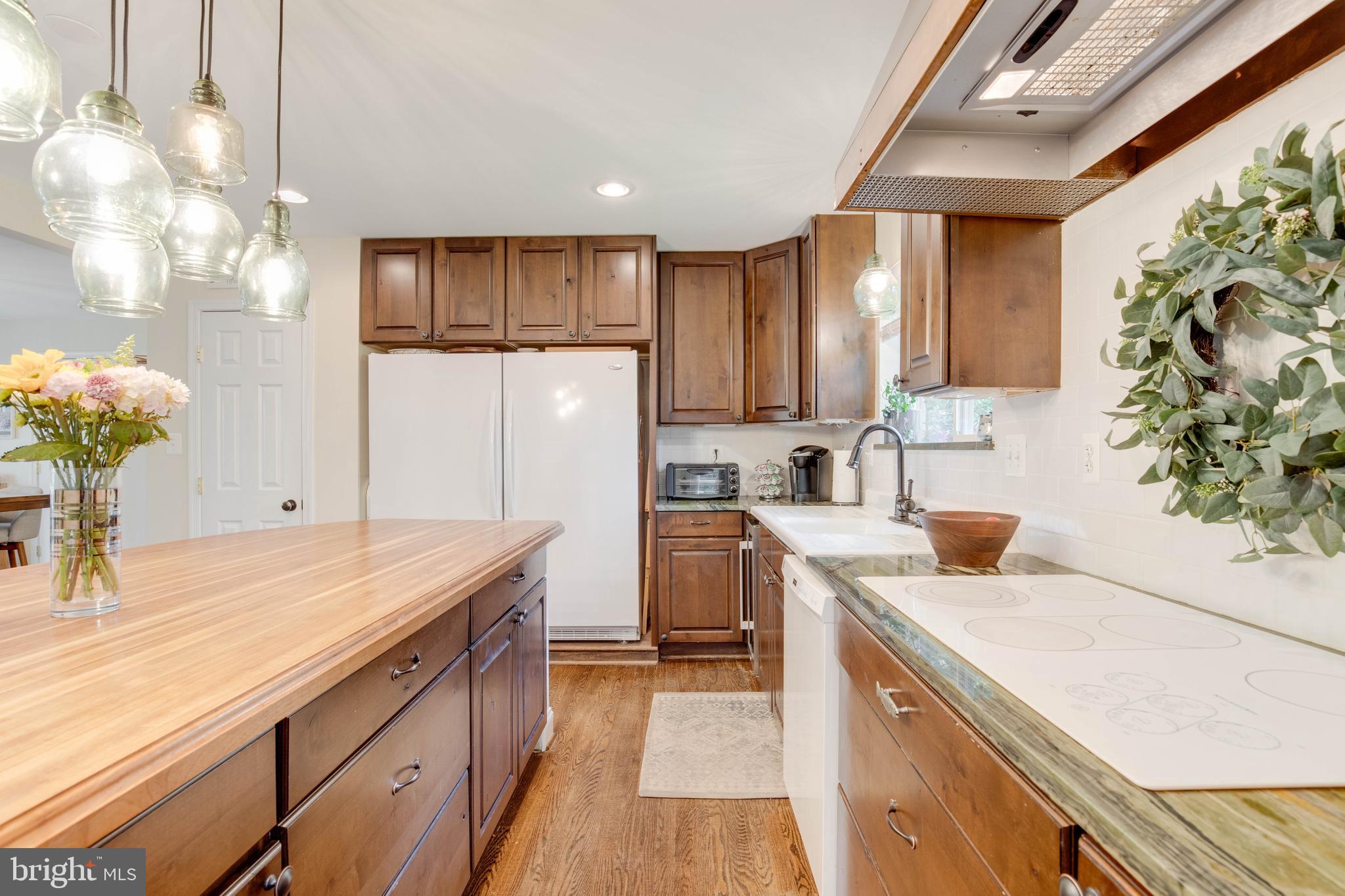 52 Holly Road Severna Park, MD 21146 - Photo 15 of 48 14