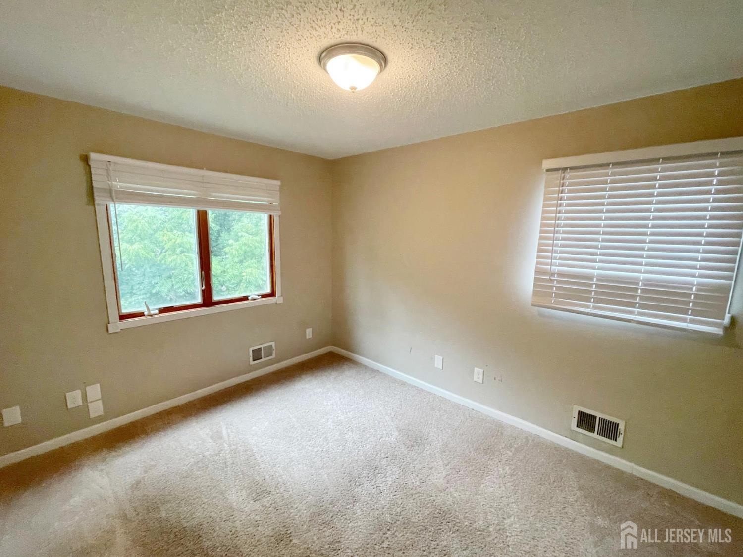 32 Athens Avenue Old Bridge, NJ 08879 - Photo 12 of 20