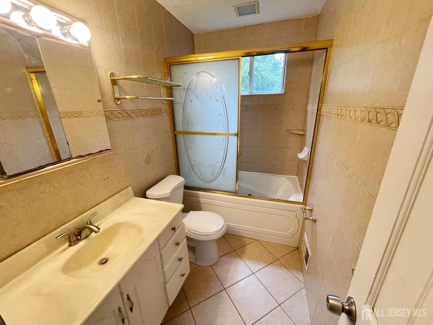 32 Athens Avenue Old Bridge, NJ 08879 - Photo 14 of 20