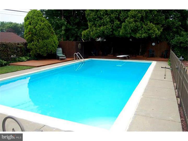 75 Heartwood Road Levittown, PA 19056 - Photo 2 of 24 Pool