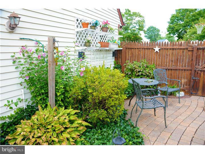 75 Heartwood Road Levittown, PA 19056 - Photo 6 of 24 Exterior Side
