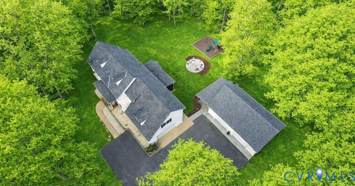 4308 A Three Bridge Road Powhatan, VA 23139 - Photo 8 of 76 WELCOME HOME