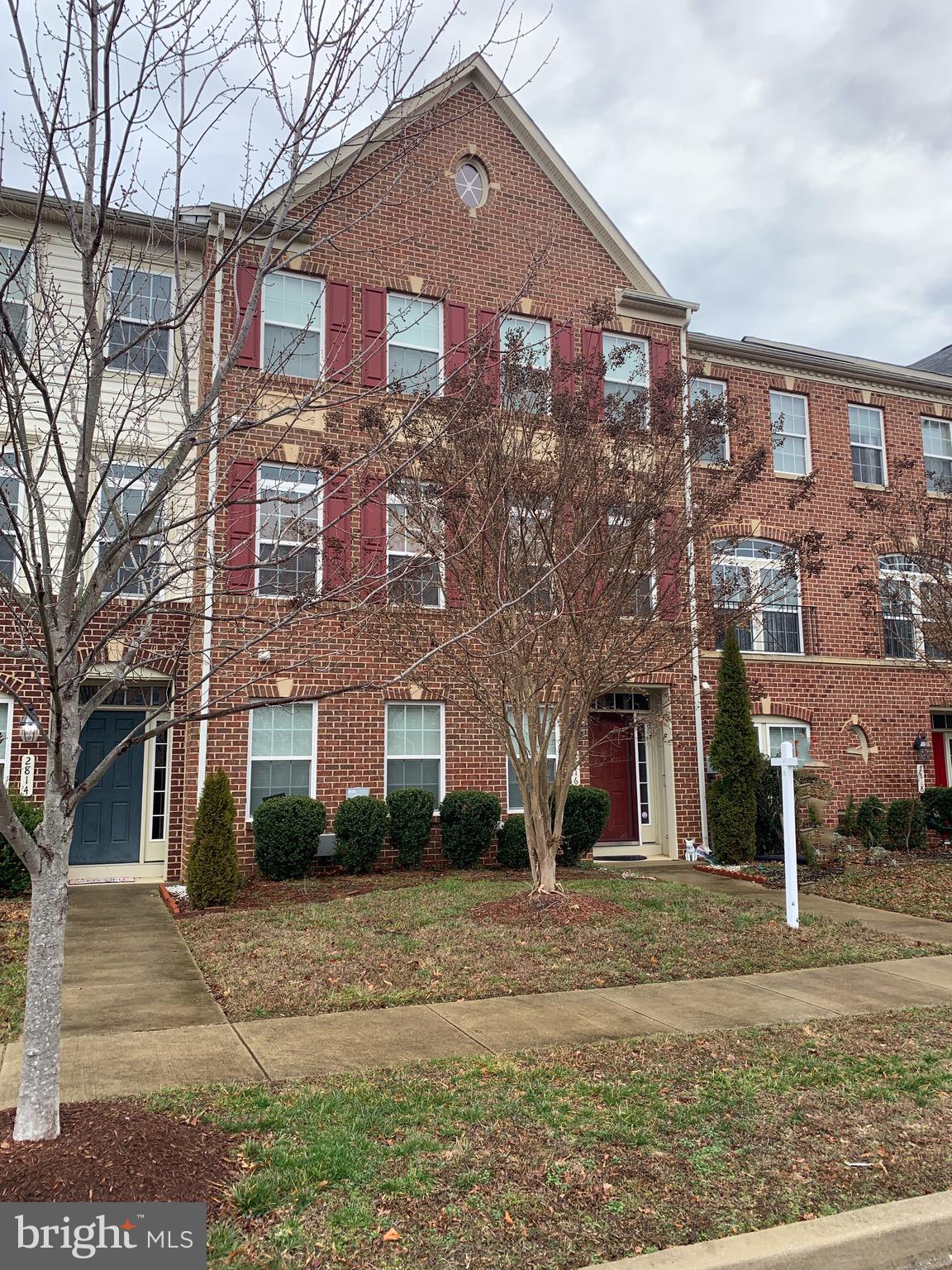 2816 Admiral Ridge Road Accokeek, MD 20607 - Photo 3 of 38 a front view of a building