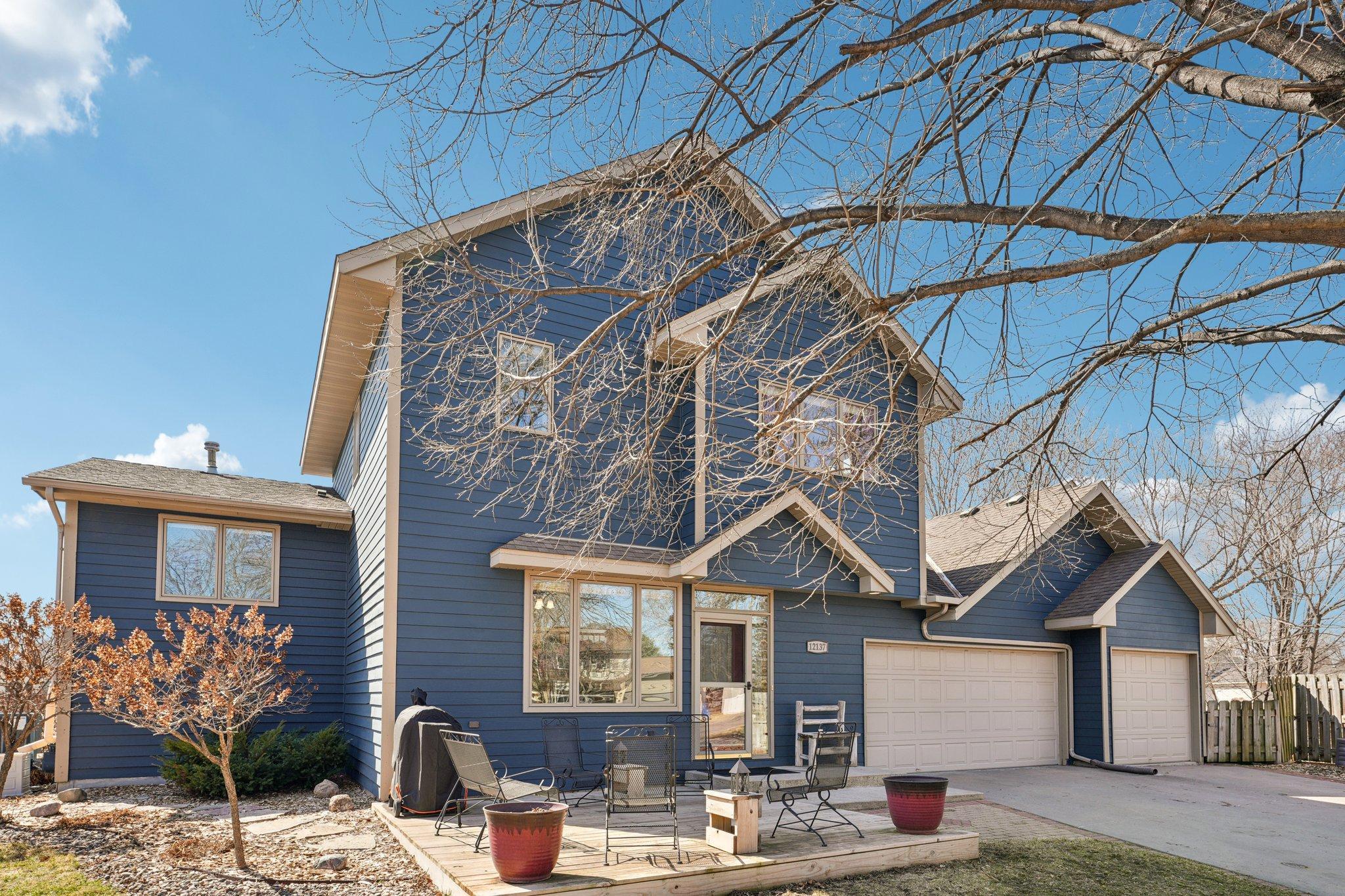12137 88th Place North Maple Grove, MN 55369 - Photo 2 of 53