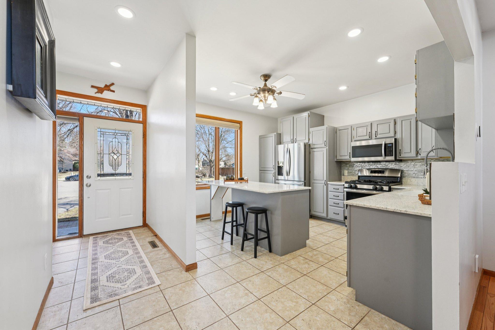 12137 88th Place North Maple Grove, MN 55369 - Photo 3 of 53