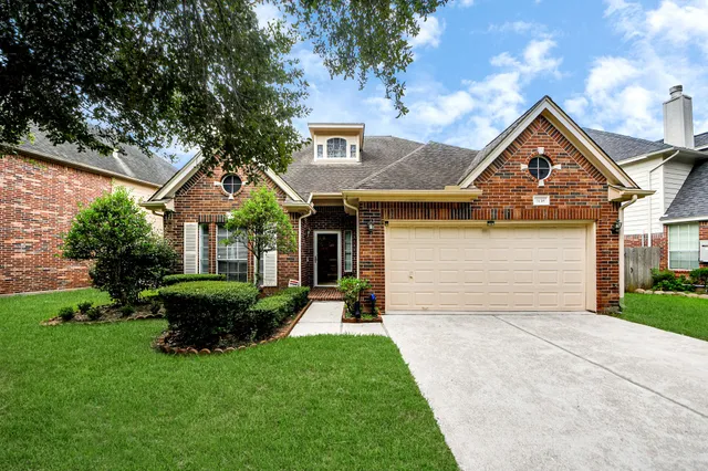 $2,450 | 3138 Waters View Drive, Sugar Land, TX 77478