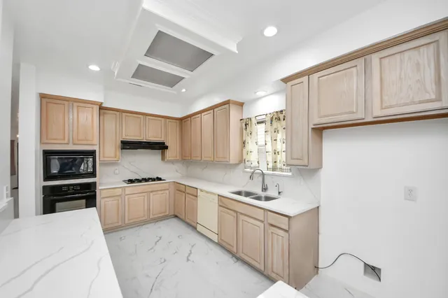 $2,450 | 3138 Waters View Drive, Sugar Land, TX 77478