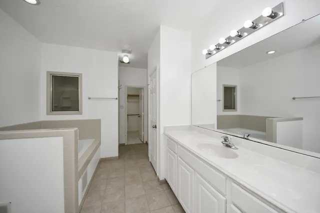 $2,450 | 3138 Waters View Drive, Sugar Land, TX 77478