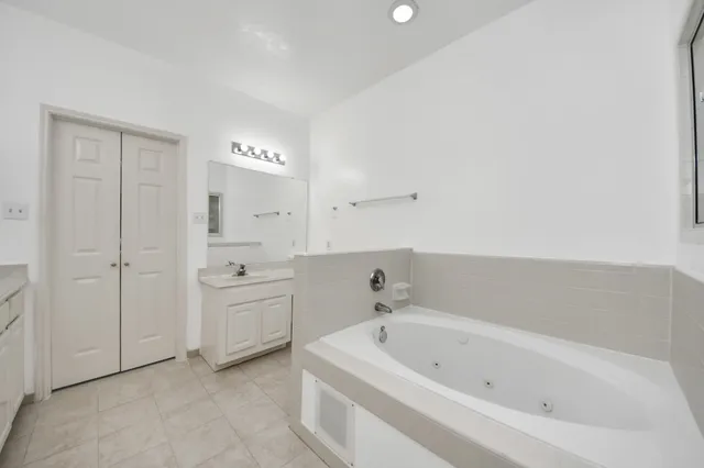 $2,450 | 3138 Waters View Drive, Sugar Land, TX 77478