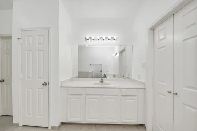 $2,450 | 3138 Waters View Drive, Sugar Land, TX 77478