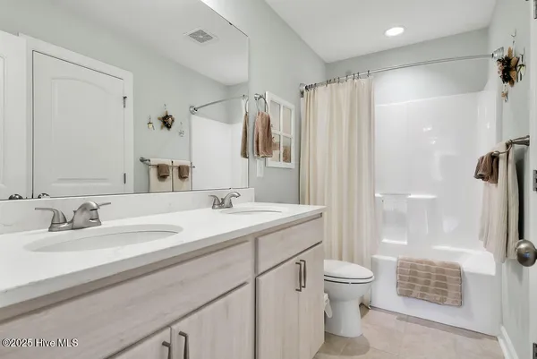 $779,900 | 6116 Seagrove Court, Wilmington, NC 28412