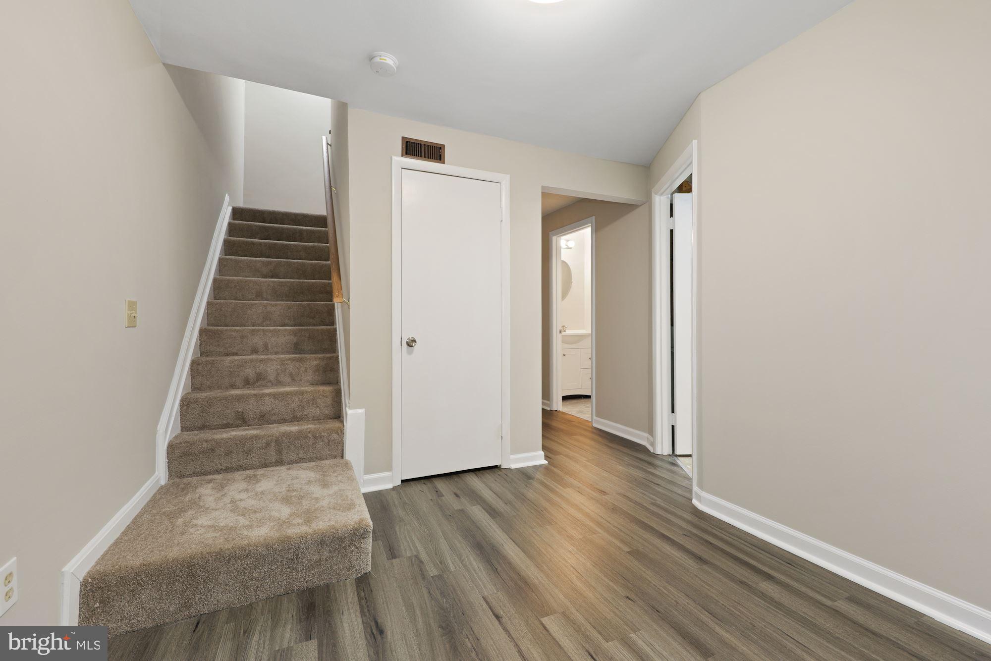 19 Long Green Court Silver Spring, MD 20906 - Photo 8 of 30 Gallery Image 8