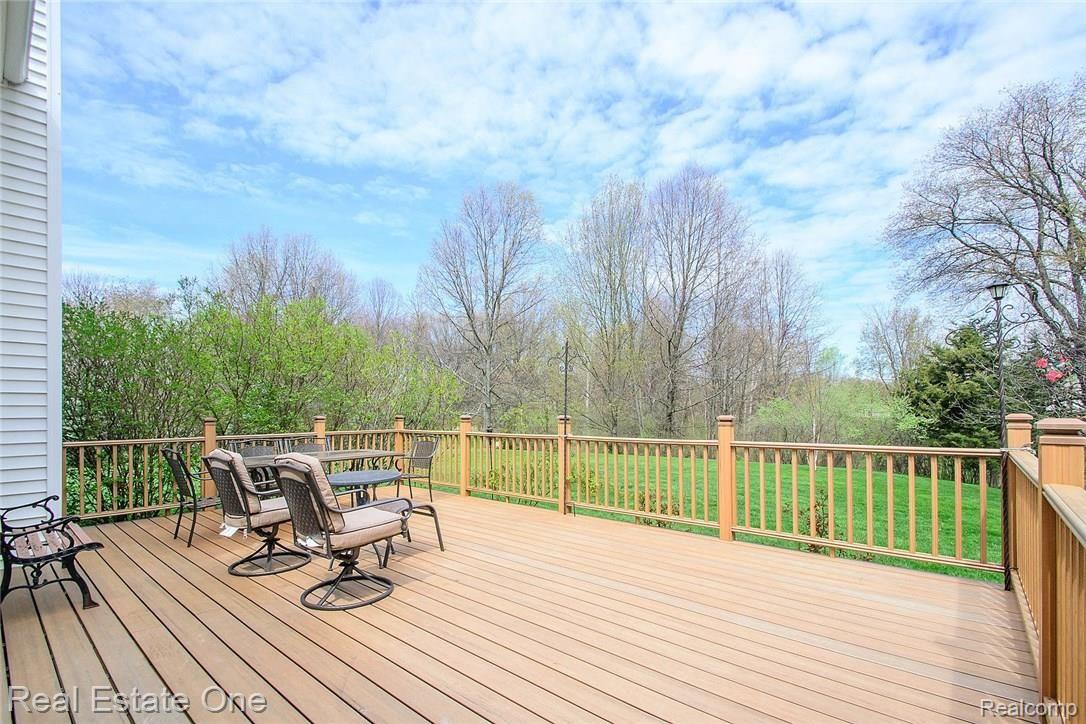 2750 Black Eagle Ridge Howell, MI 48843 - Photo 15 of 65 10_12.jpg