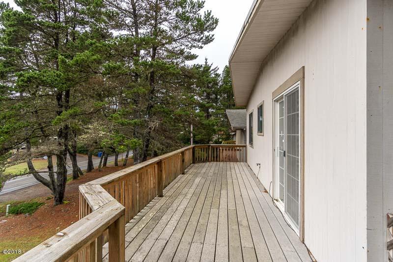 145 South Point Street Depoe Bay, OR 97341 - Photo 17 of 20 southpoint-backlightmarketing-17