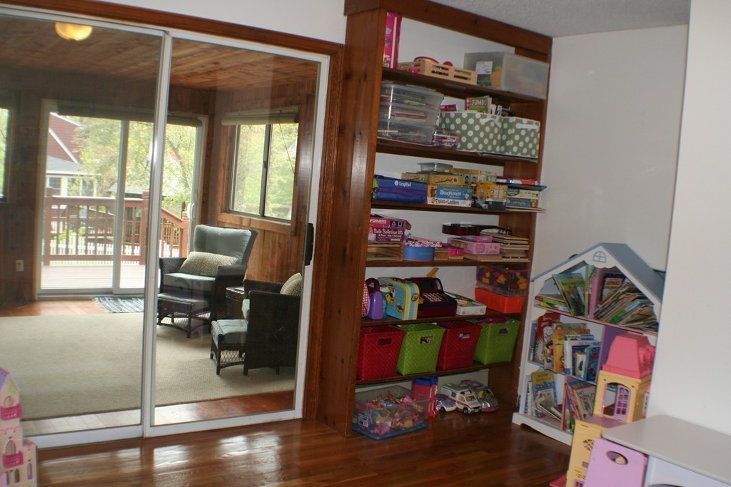 2 Pioneer Road Holden, MA 01520 - Photo 12 of 29 Gallery Image 12