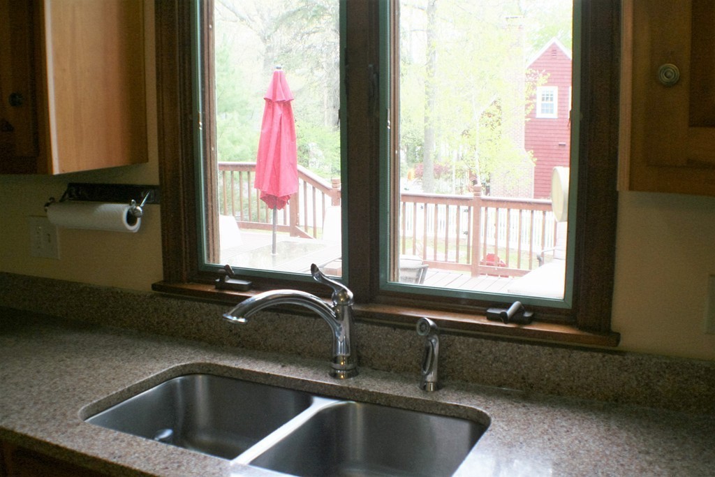 2 Pioneer Road Holden, MA 01520 - Photo 10 of 29 Gallery Image 10