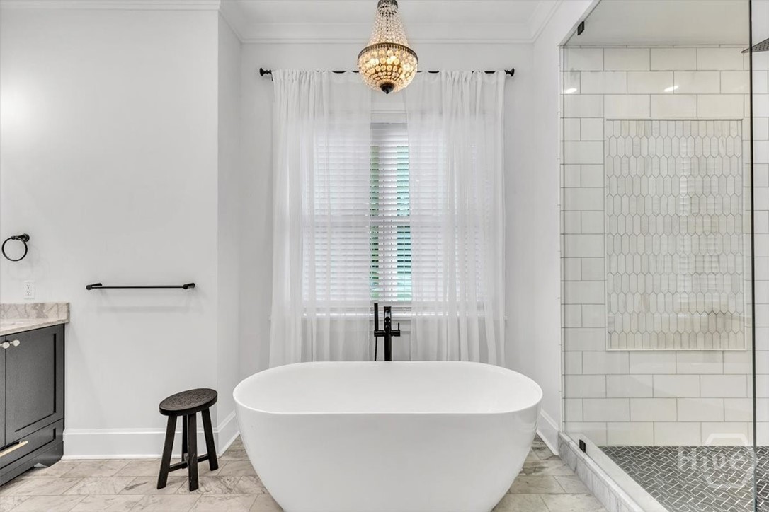 822 Dancy Avenue Savannah, GA 31419 - Photo 26 of 74 Stunning floating???????????????????????????????????????? tub!