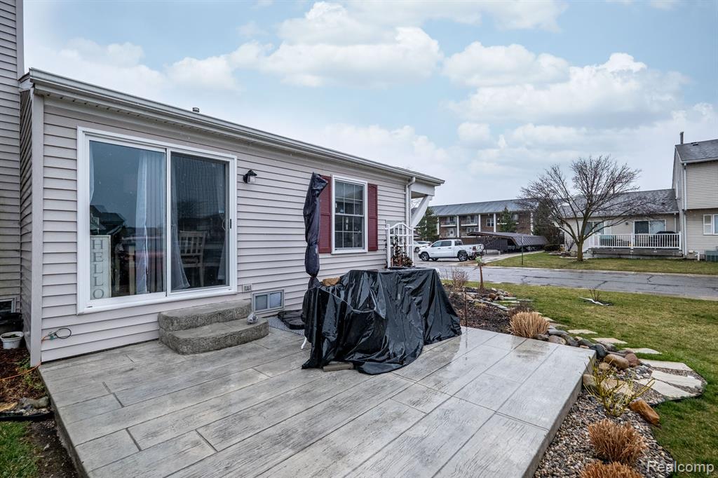28293 Raleigh Crescent Drive Chesterfield, MI 48051 - Photo 4 of 35