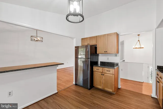 $659,900 | 1257 Magnolia Lane, Herndon, VA 20170