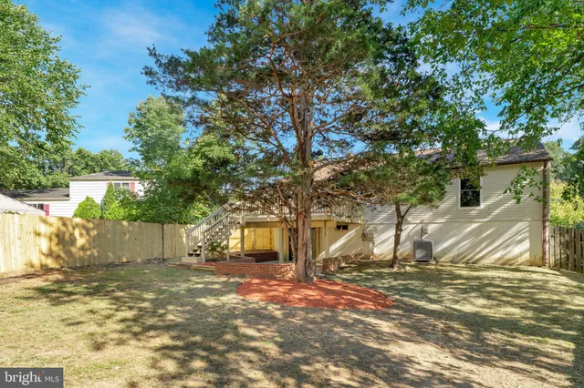 $659,900 | 1257 Magnolia Lane, Herndon, VA 20170