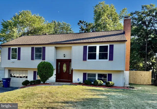 $659,900 | 1257 Magnolia Lane, Herndon, VA 20170