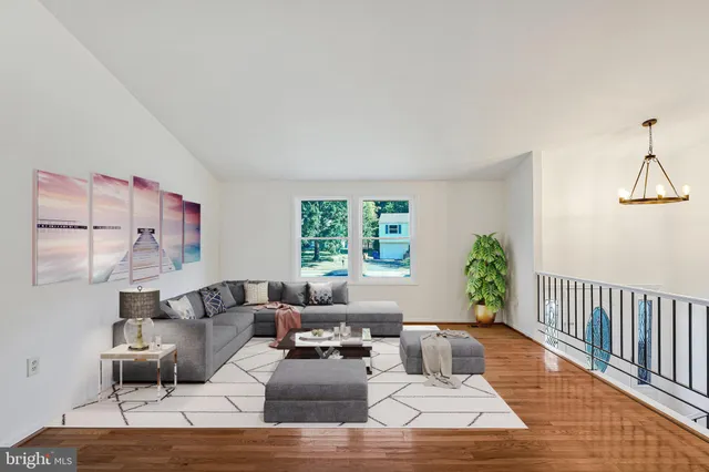 $659,900 | 1257 Magnolia Lane, Herndon, VA 20170