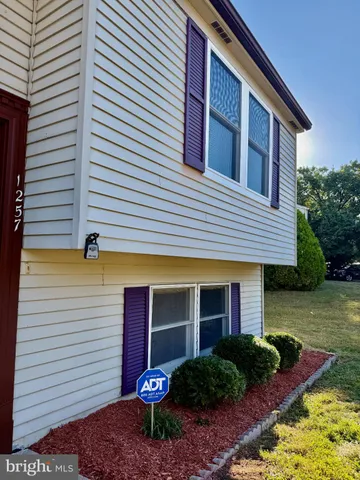 $659,900 | 1257 Magnolia Lane, Herndon, VA 20170