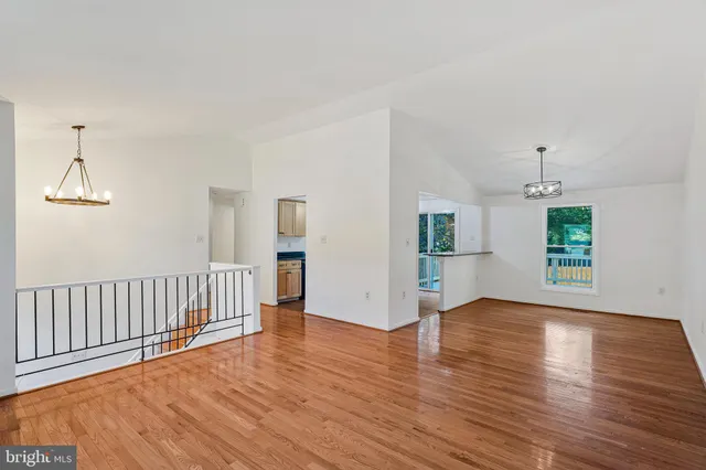 $659,900 | 1257 Magnolia Lane, Herndon, VA 20170