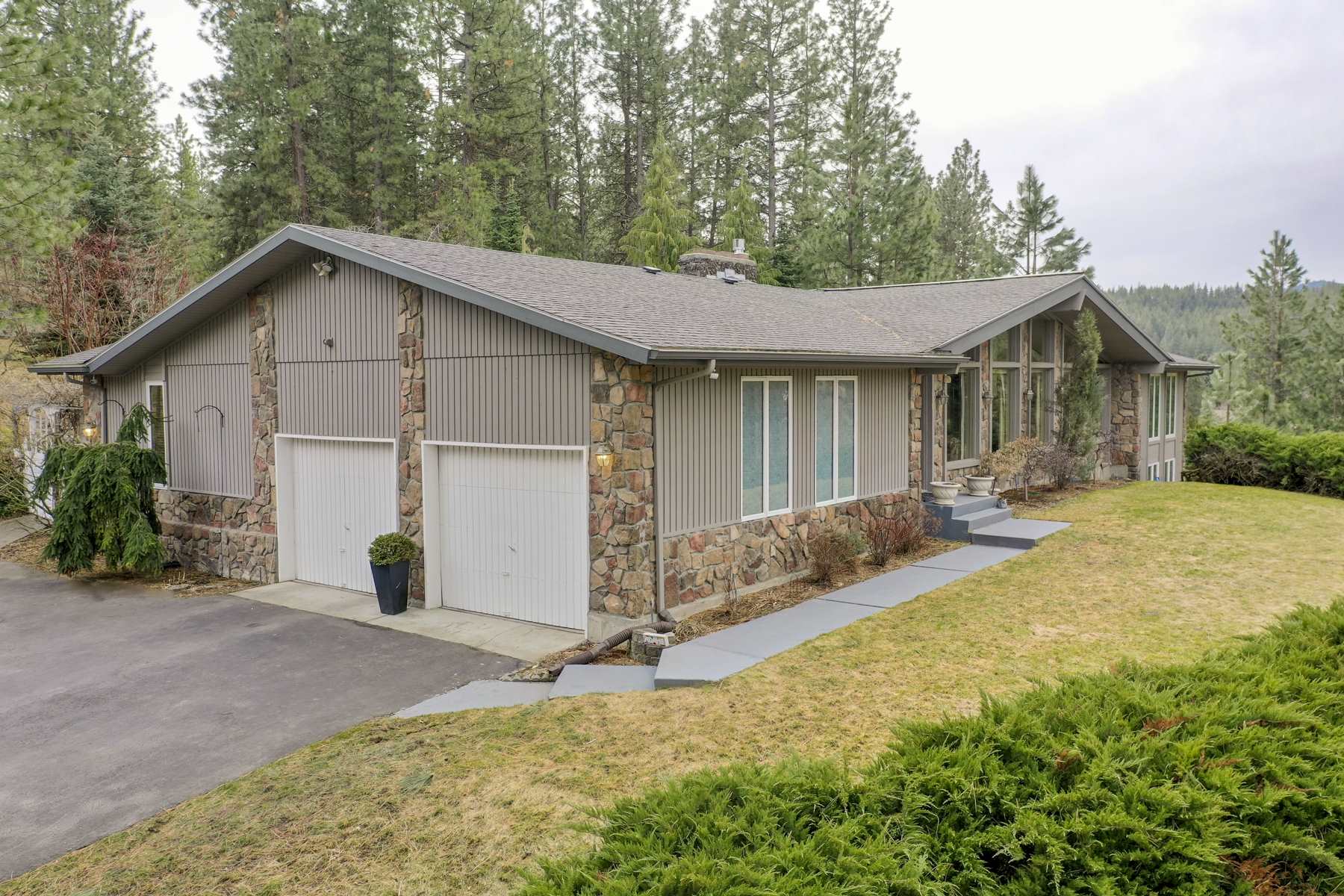 4229 South Evergreen Road Veradale, WA 99037 - Photo 3 of 49