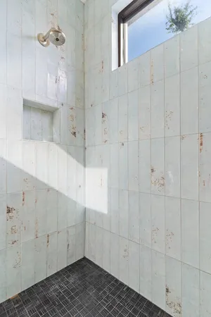 $2,050 | 510 All Saints Street, Unit 302, Tallahassee, FL 32301