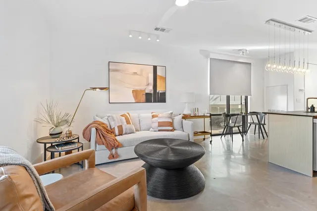 $2,050 | 510 All Saints Street, Unit 302, Tallahassee, FL 32301