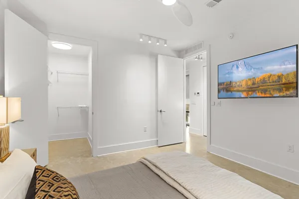 $2,050 | 510 All Saints Street, Unit 302, Tallahassee, FL 32301